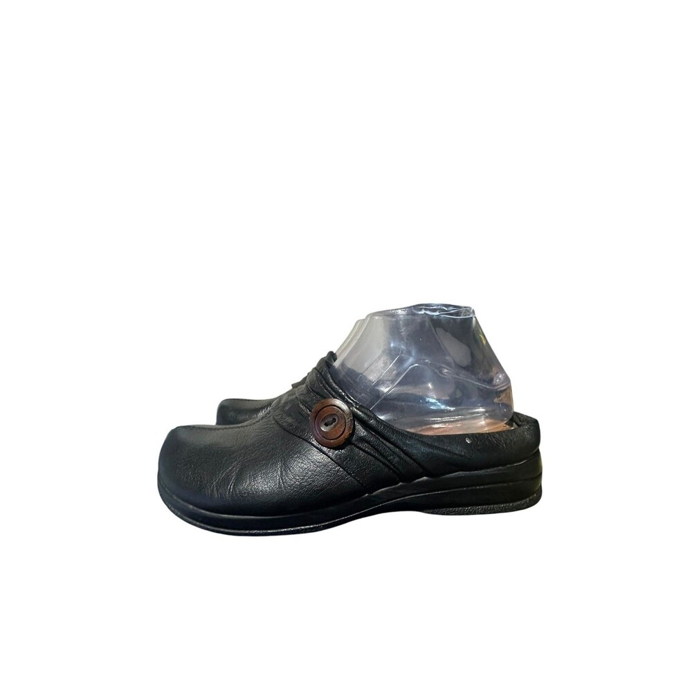 YUU Womens Clogs Black Sz 7 Shoes Bethanee Slip On Embossed Comfort Boho - Picture 2 of 10